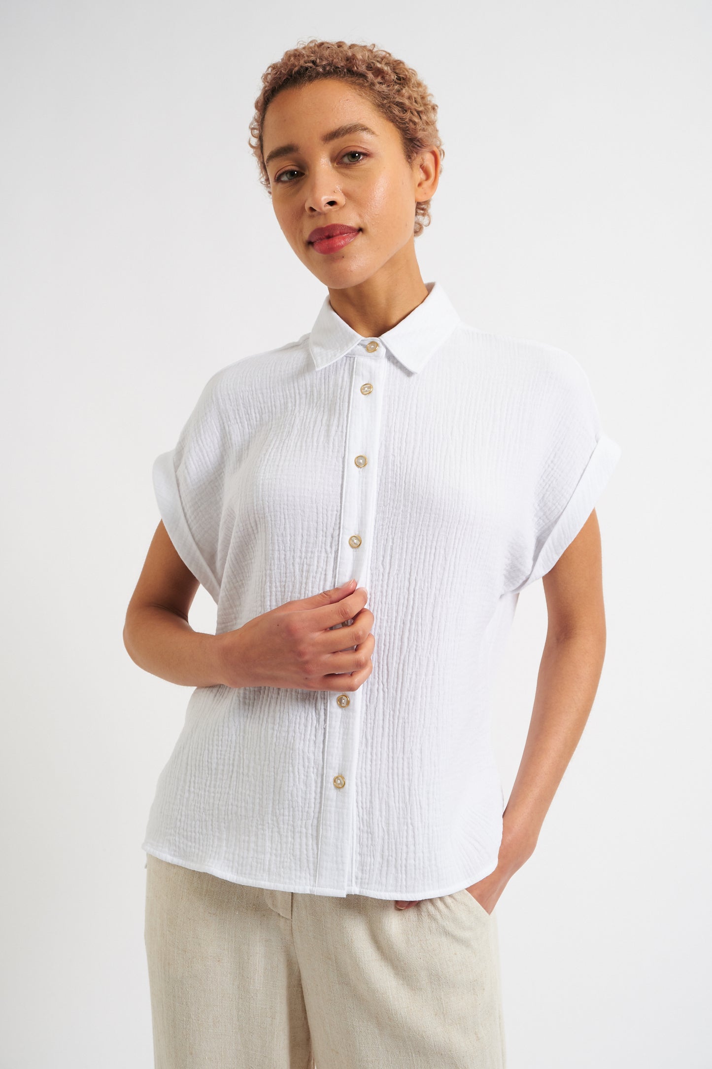 Abinaya White Double Gauze Short Sleeved Shirt