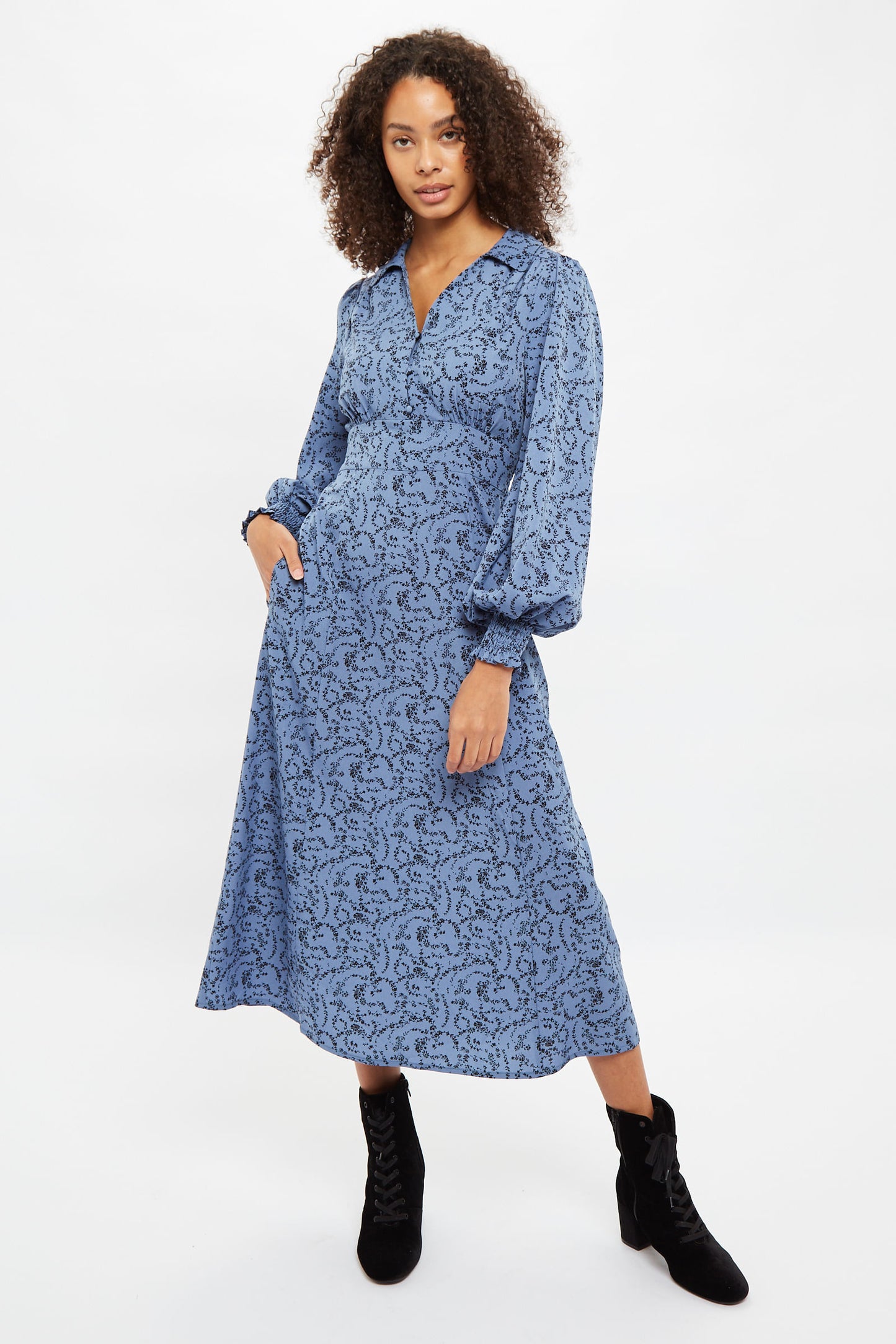 Jussi Spring Floral Print Long Sleeve Midi Dress