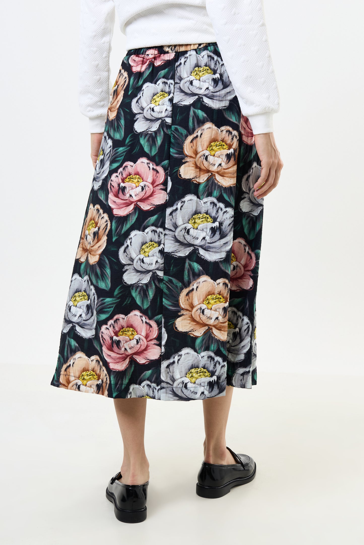 Lizea Peonies Print Pleated Midi Skirt - Black