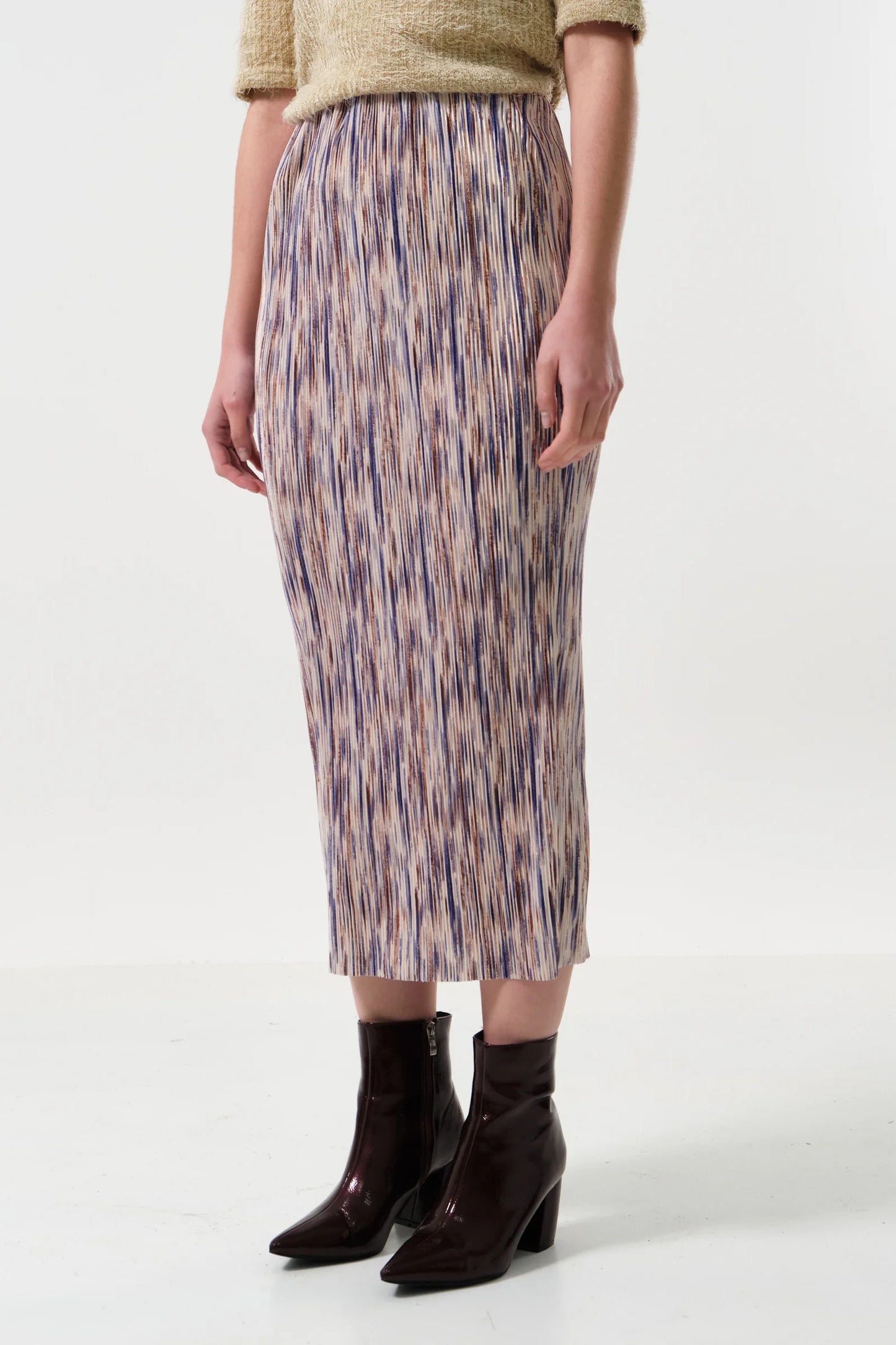 Maylis Line Print Pleat Midi Skirt