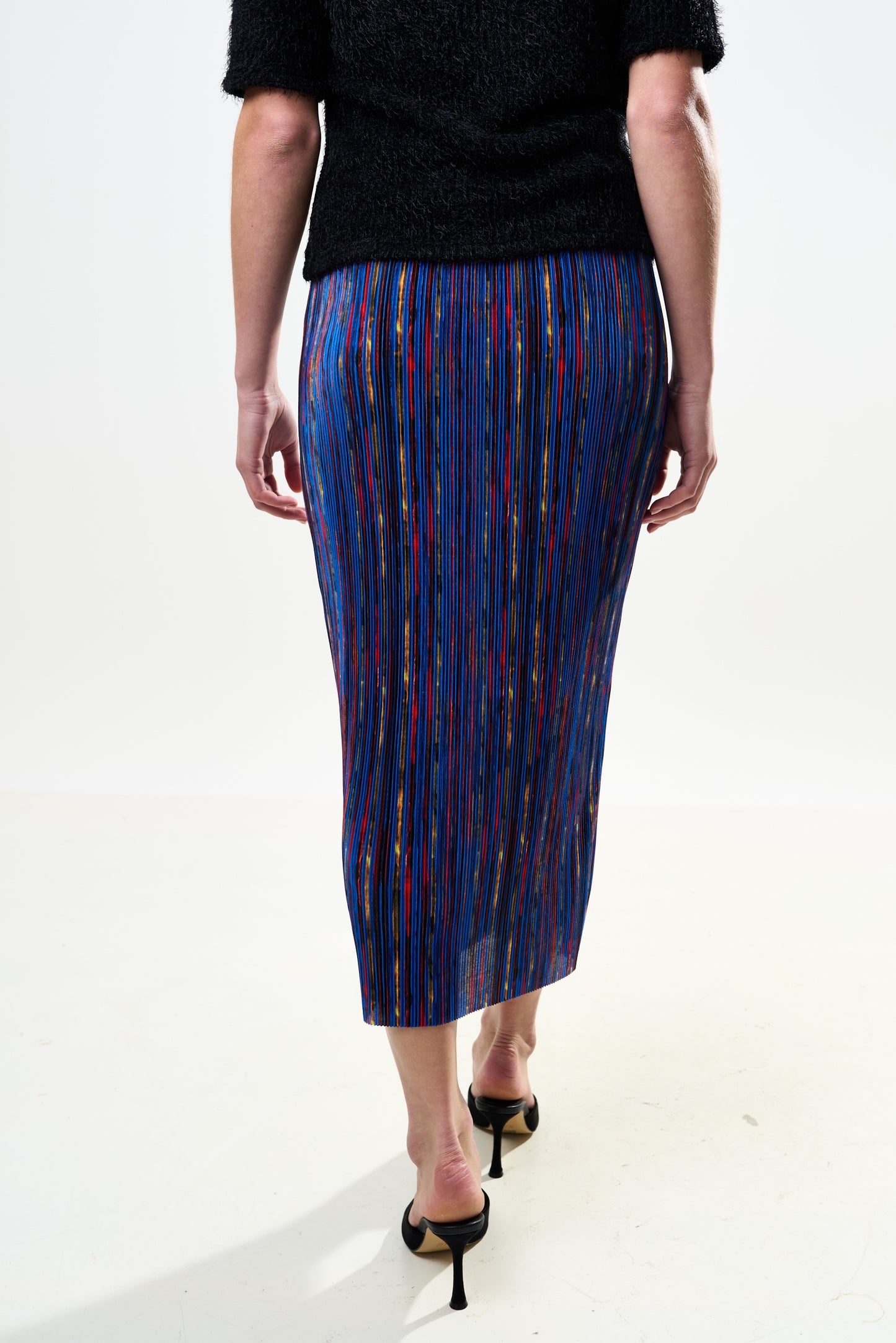 Maylis Abstract Print Pleat Midi Skirt