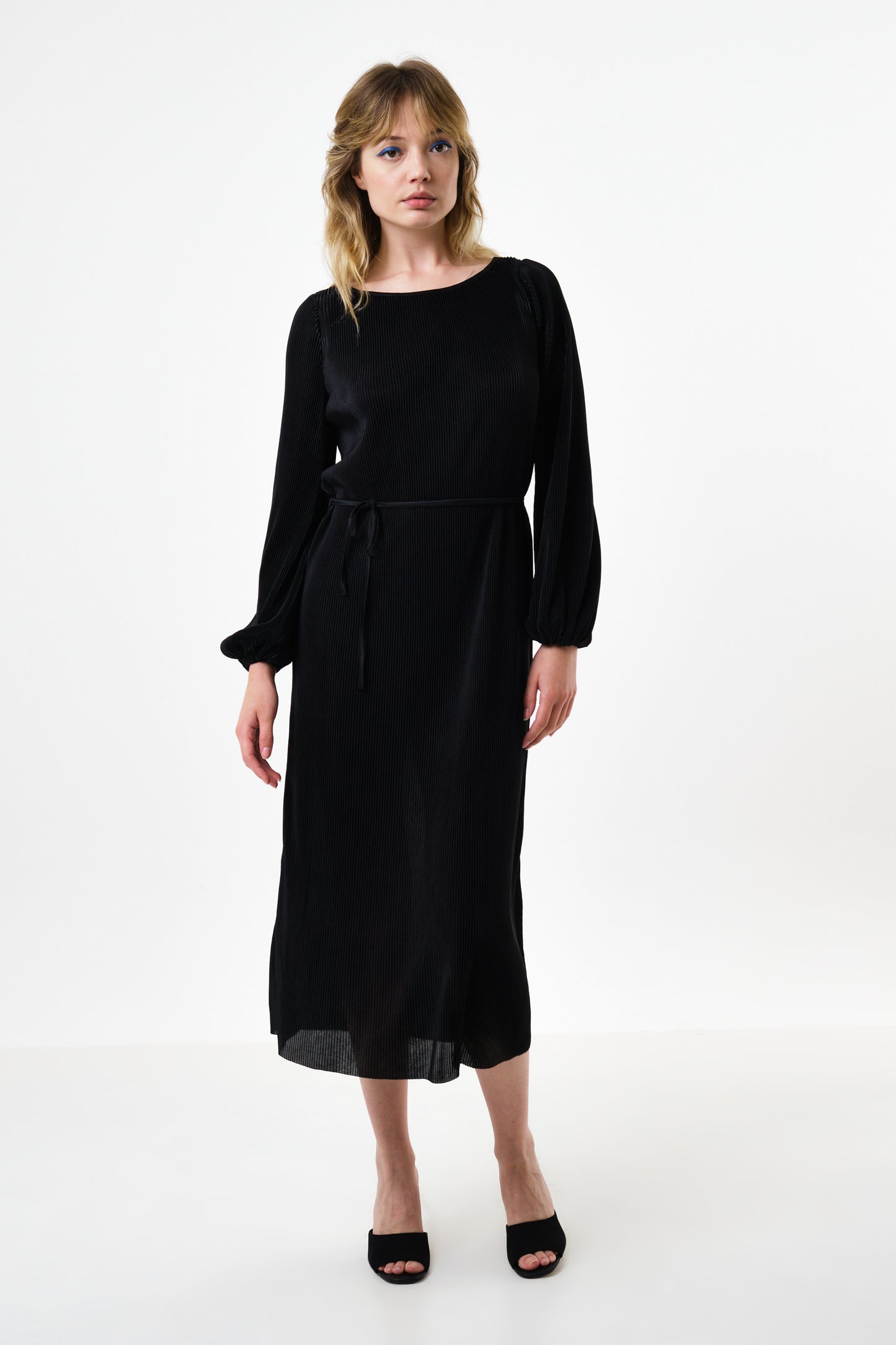 Milene Pleat Long Sleeve Midi Dress - Black