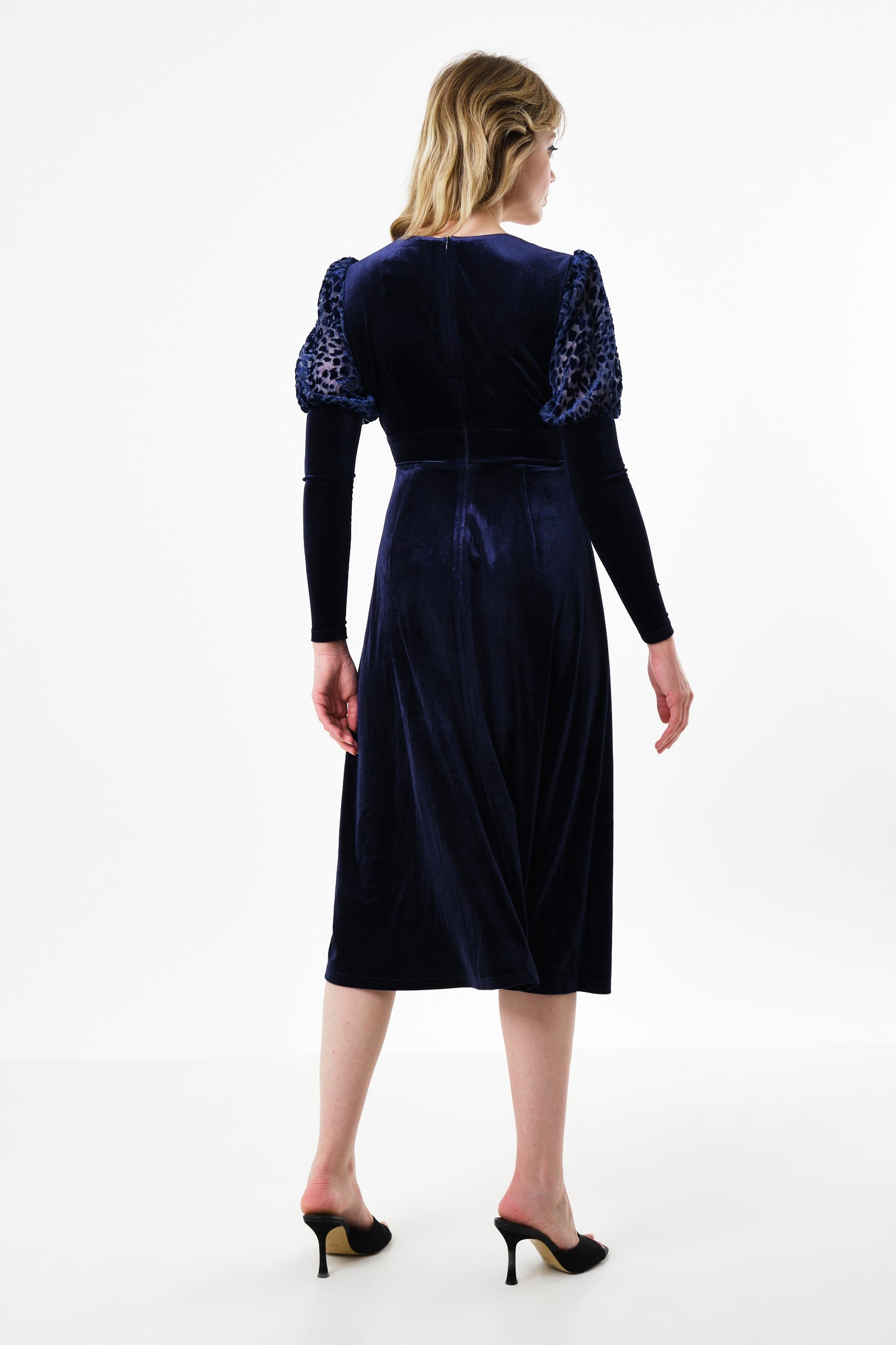 Moa Velvet V-Neck Midi Dress - Navy