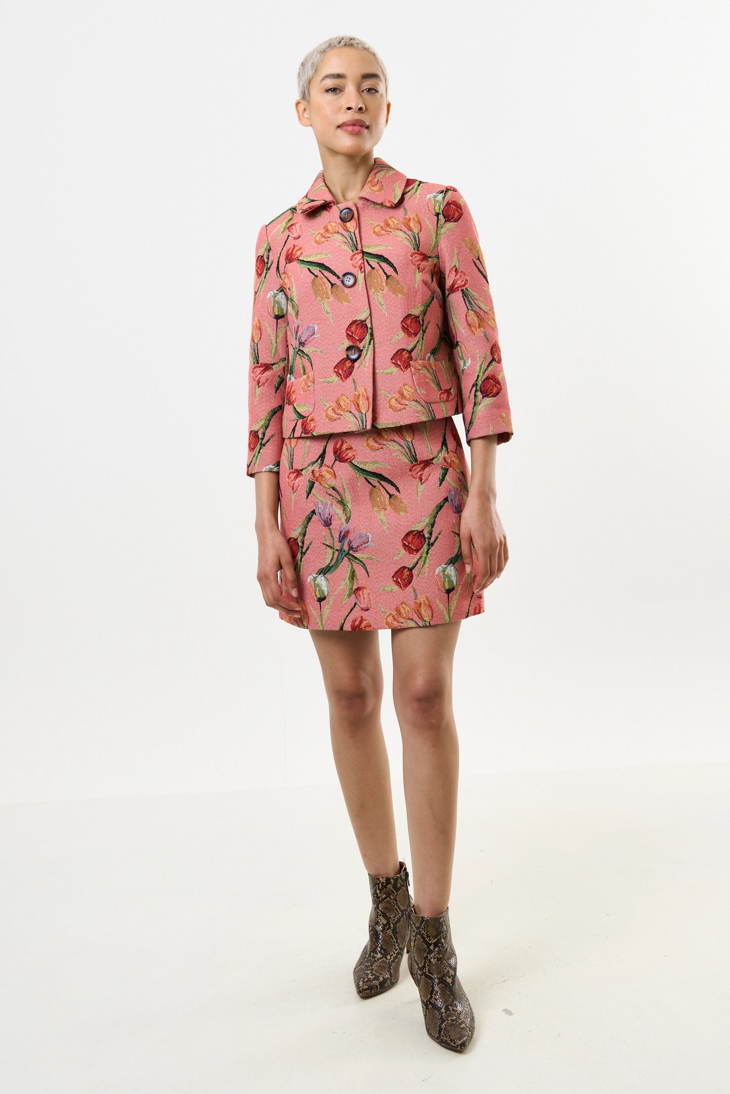 Salut Tulip Jacquard Short Jacket - Pink