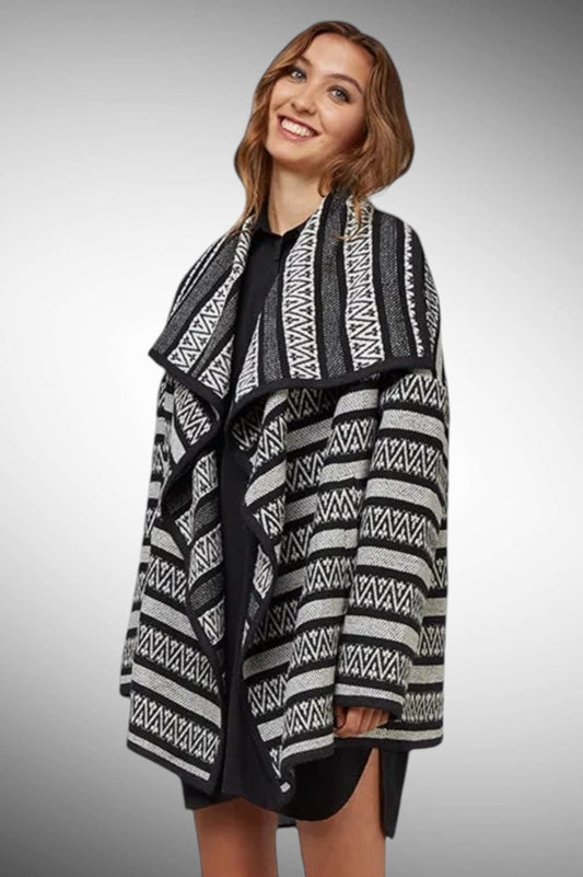 Wyomey Blanket Jacket in Black and White