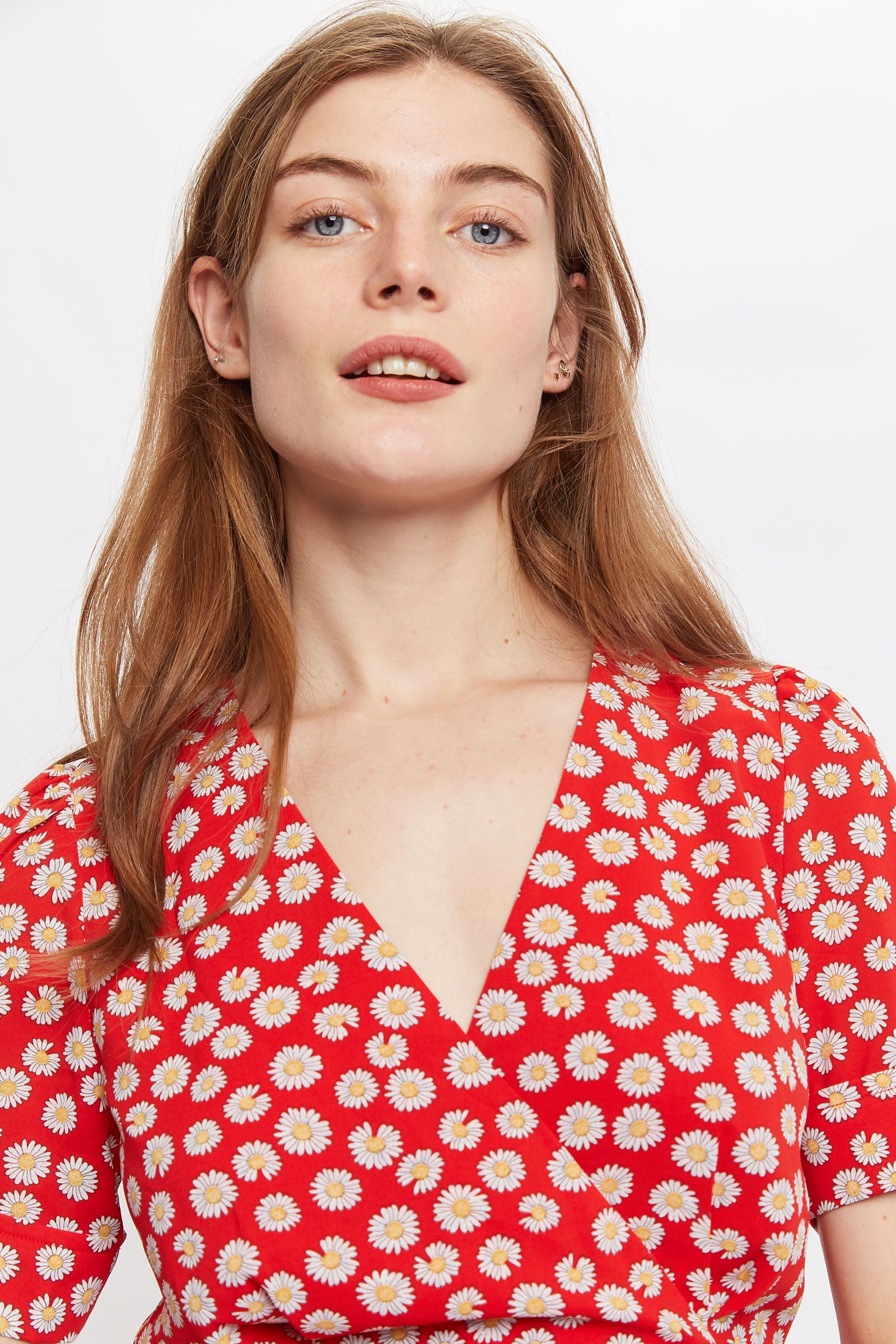 Louche Emin Daisy Dancer Print Short Sleeve Tie Midi Dress - Red – JOY