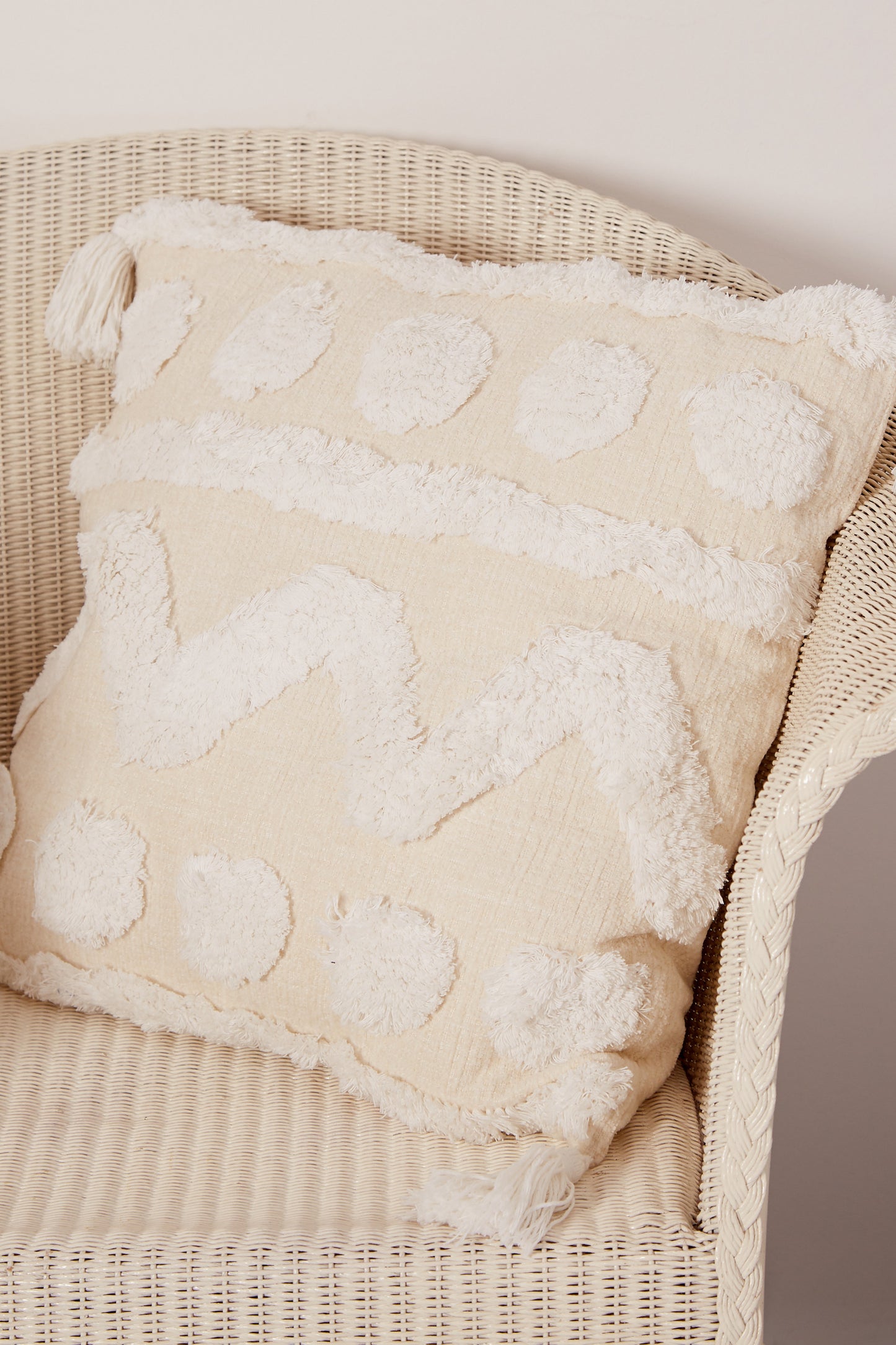 Ruffle Cushion - Zig Zag